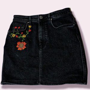 Jean Skirt with Embroidered Flowers